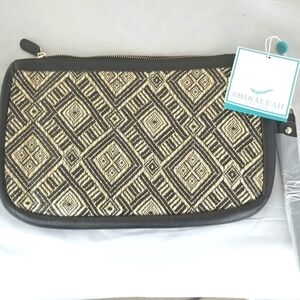 *NWT* SHIRALEAH Black & Tan Straw Zip Clutch